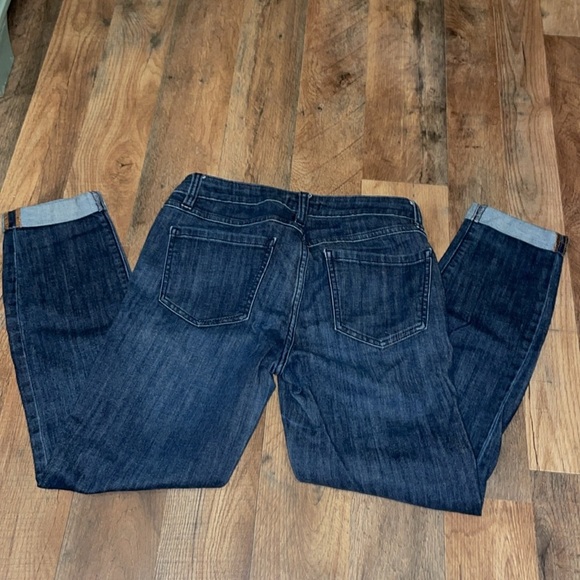 Lauren Conrad cuffed Skinny Crop Jeans.  Size 2 - Picture 5 of 8